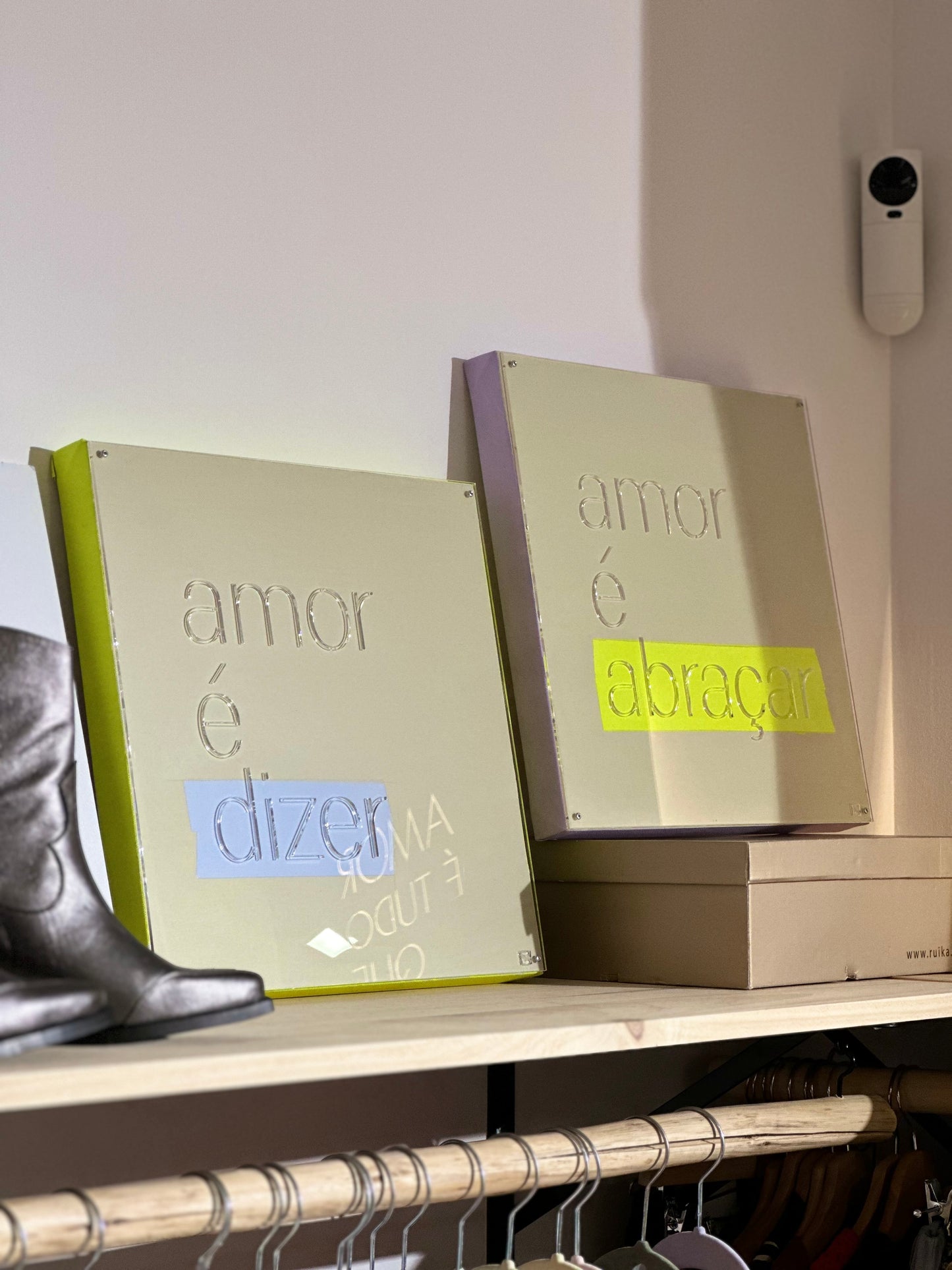 Tela AMOR É ABRAÇAR